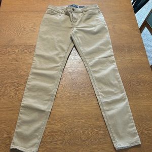 Hollister size 9L low-rise super skinny chino